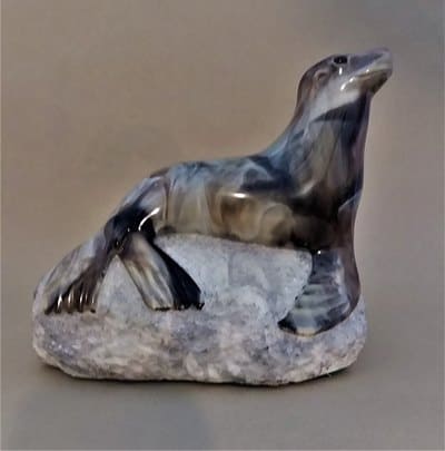 SEA LION SMILING Black Cast Marble - Image 2